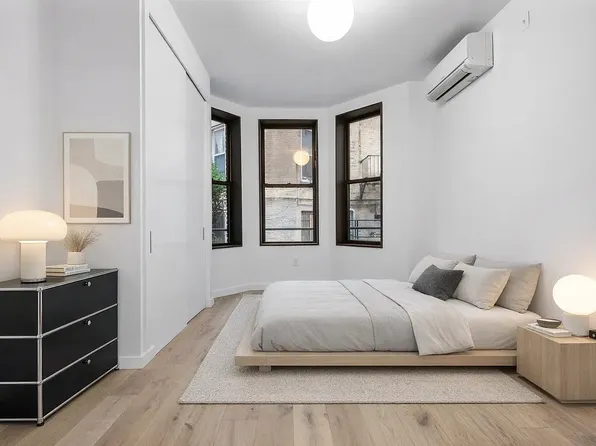 93 Hicks Street image 1 of 6