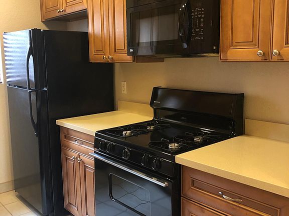 5th image of 2590 S Centinela Ave APT 2