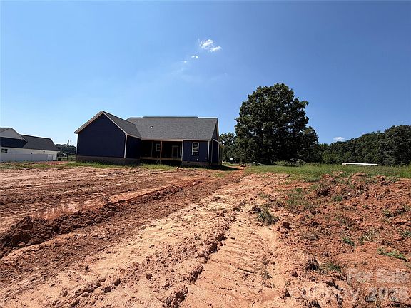 5th image of 202 Northbrook Iii School Rd