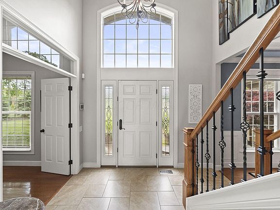 5th image of 10549 Churchill Dr