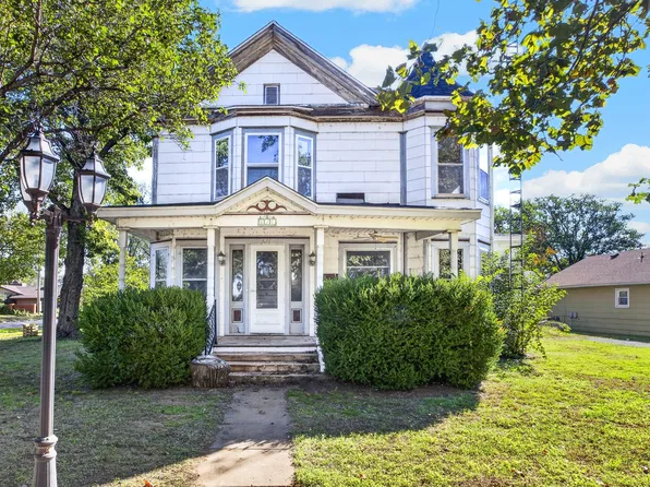 621 N Anthony Ave, Anthony, KS 67003