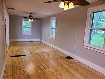 5th image of 31 Friedensthal Ave