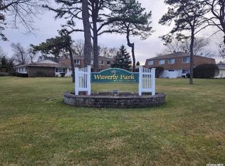 276 Storm Dr #276, Holtsville, NY 11742