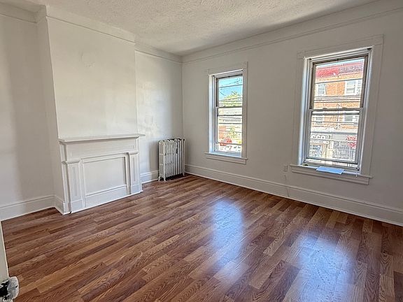 4th image of 1202 Bay St Floor 2