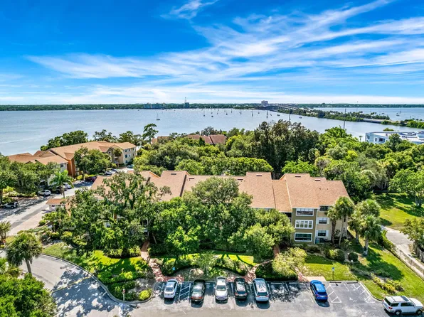 225 S Tropical Trl APT 107, Merritt Island, FL 32952