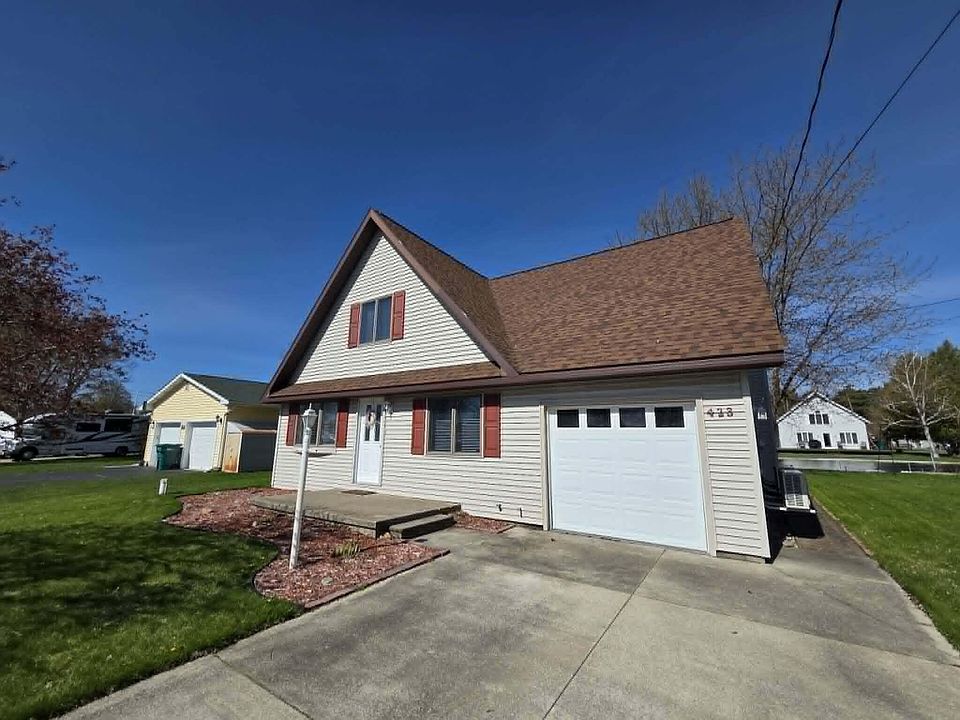 1st image of 423 Iroquois Ave