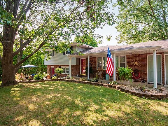 2nd image of 5811 N Teresa Dr