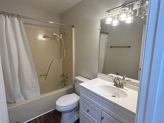 4th image of 726 Pierce St #5