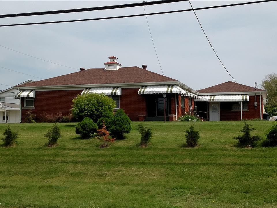 1st image of 505 4th St E