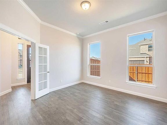 5th image of 1372 Arezzo Ln