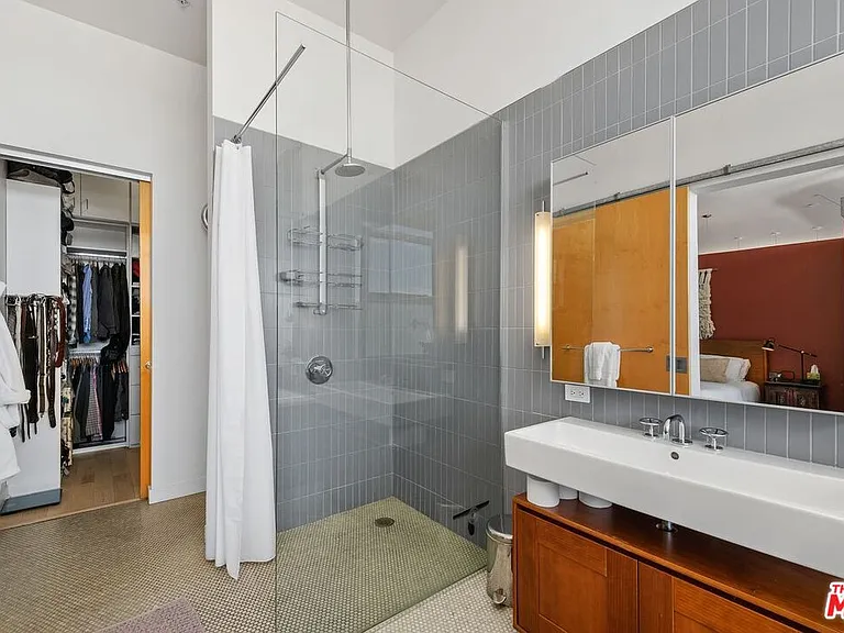 4080 Glencoe Ave #420 — Photo 17