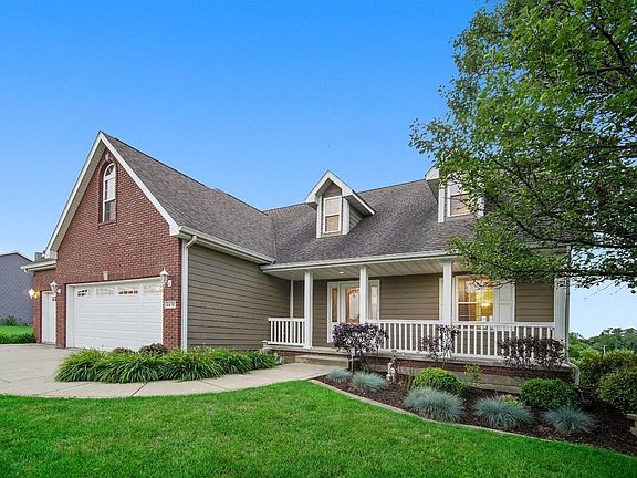 2nd image of 44 Keeneland Dr