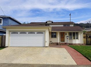 1079 Rio Vista Dr, Pacifica, CA 94044