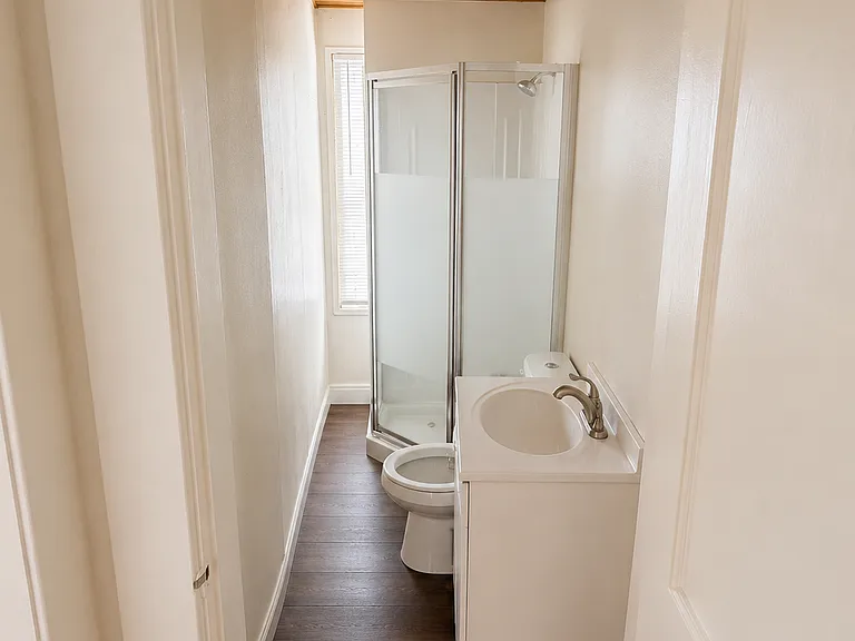 2309 East Ave — Photo 5