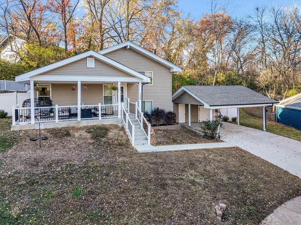 409 Briarhill Dr, Ballwin, MO 63021