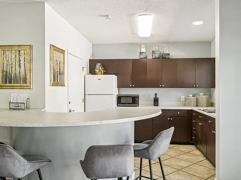 Sarasota South — Photo 20