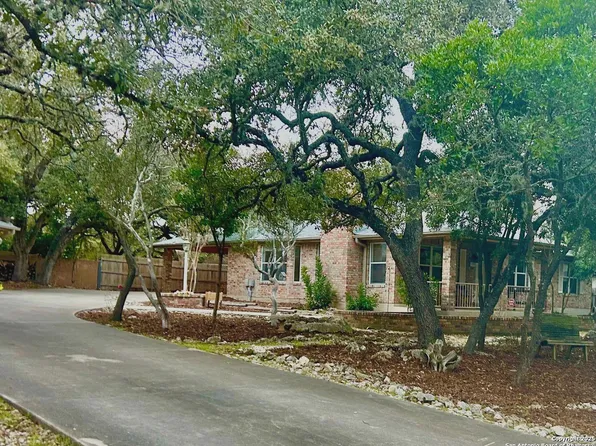 1593 AMANDA, Canyon Lake, TX 78133