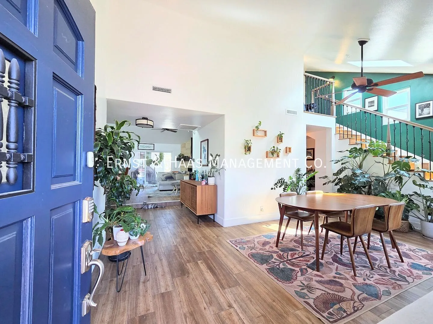 Beautifully Updated Long Beach Home with a Pool & Spa ! — Photo 3