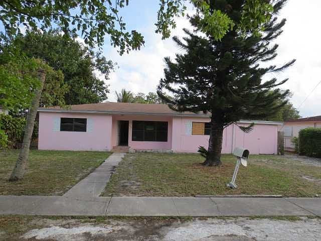 1st image of 520 NW 127th St