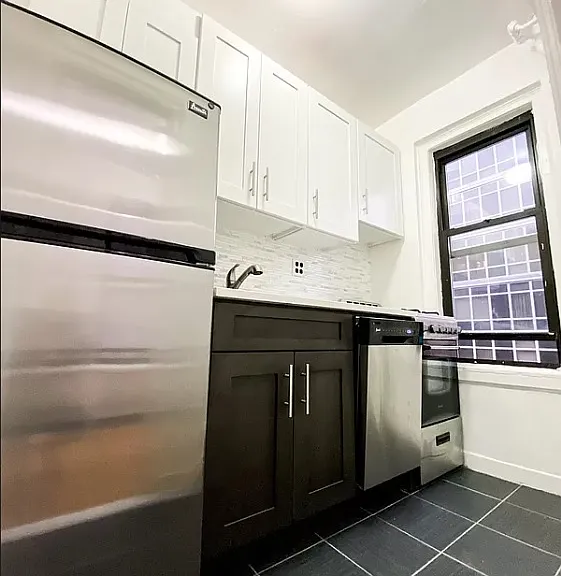 310 E 55th St #12CC — Photo 6