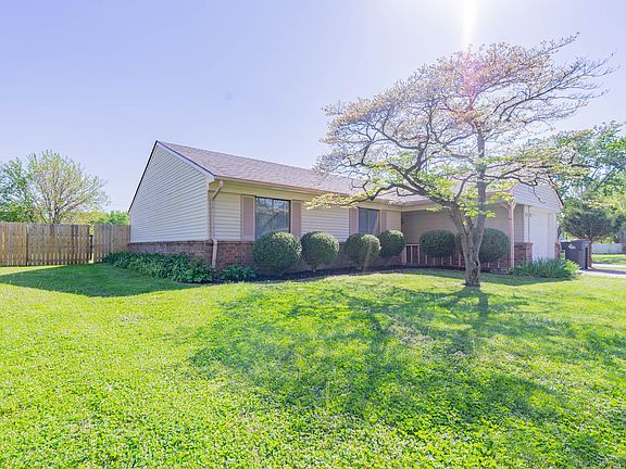 3rd image of 3533 Holly Cir