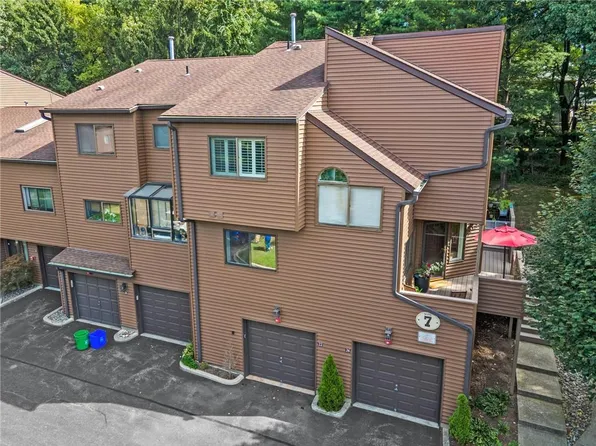 22 Timberline Drive, Nanuet, NY 10954