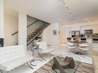 739 E Arenas Rd, Palm Springs, CA 92262