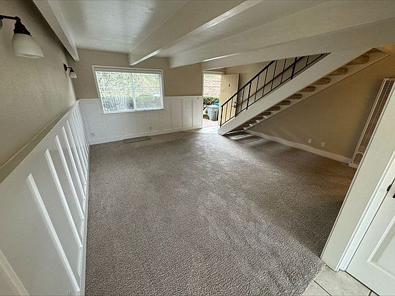 4th image of 195 Nob Hill Ter APT 2