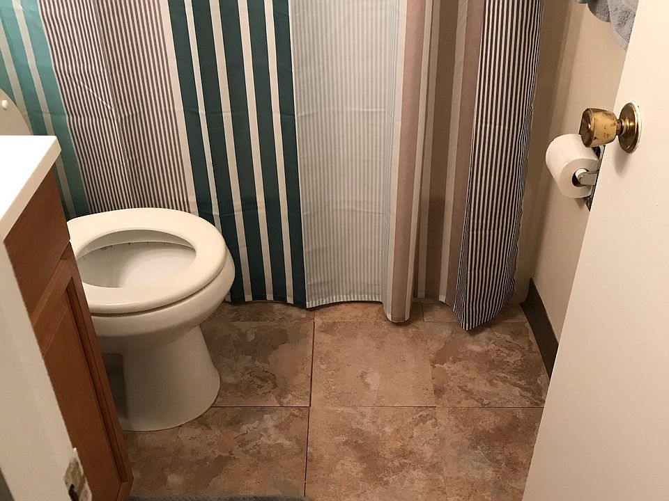 Hallway bath. 