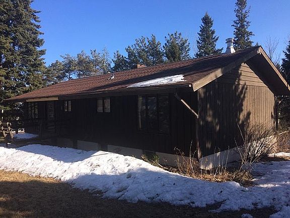 3rd image of 214 6th Ave W