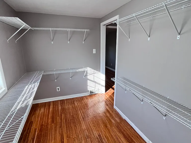 224 Pleasant Valley Rd — Photo 12