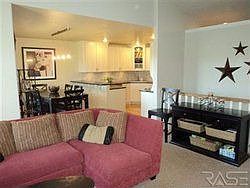 3rd image of 601 W Coventary Cir