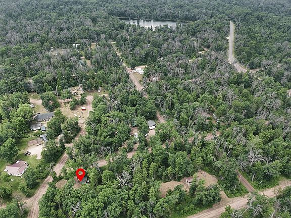 5th image of 404 Riverview Dr