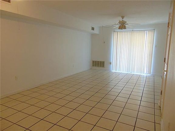 3rd image of 3624 Martinique Ave APT D