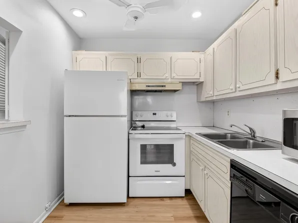 480 Horizons #205, Boynton Beach, FL 33435