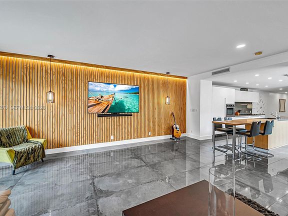 2nd image of 1511 NE 4th Pl #0