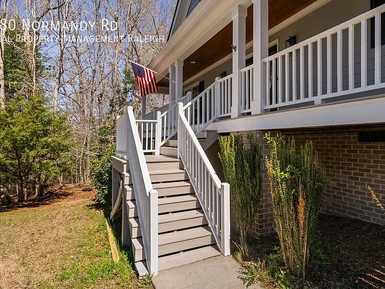 180 Normandy Rd — Photo 43