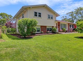 271 Fleetwood Ln, Elk Grove Village, IL 60007