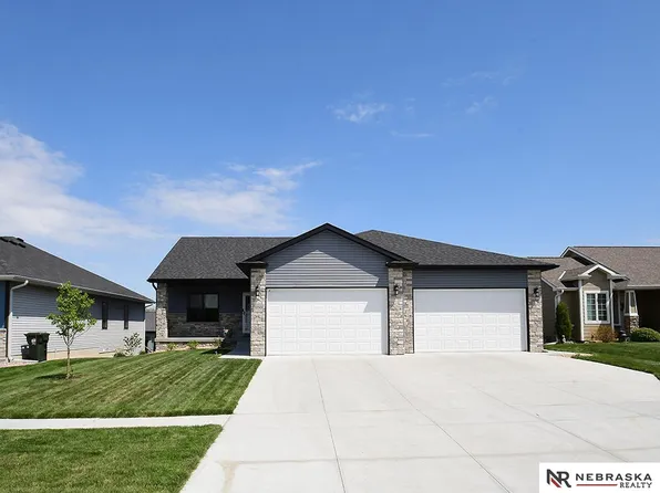 3250 N 93rd St, Lincoln, NE 68507