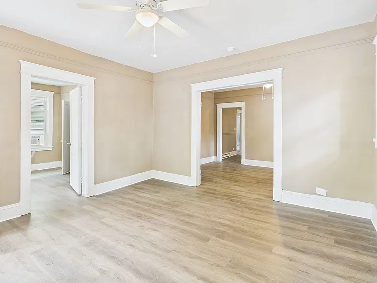 2412 Concord Ave — Photo 6