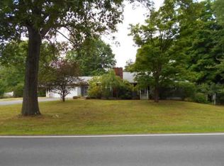 237 Overlook Rd, Poughkeepsie, NY 12603