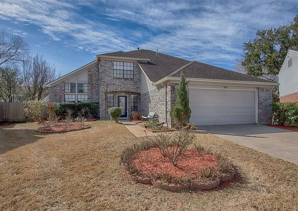 1st image of 15206 Hillglen Ct