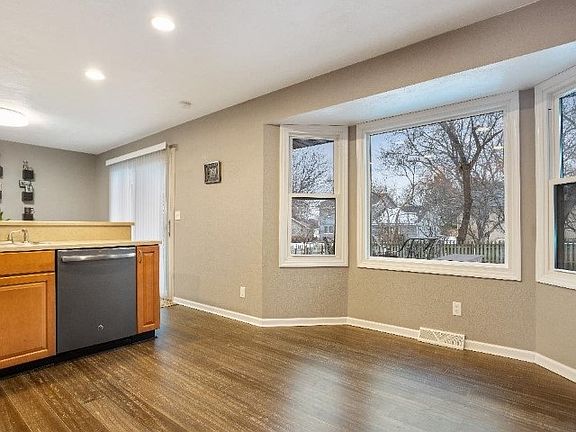 3rd image of 5655 Pepper Dr