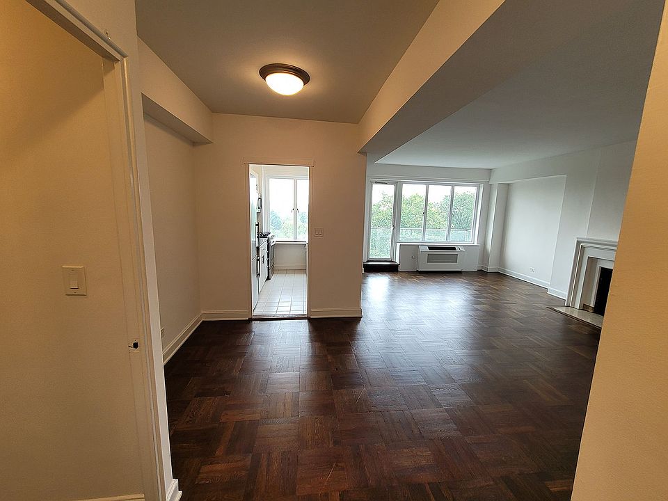 1st image of 40 Central Park S #10B
