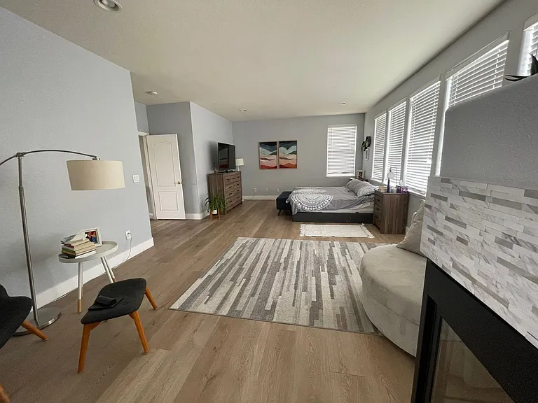 3800 Venus Ct — Photo 16