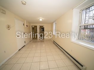 25-18 36th Ave #1E, Astoria, NY 11106