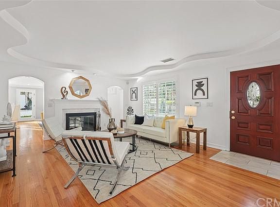 4th image of 3004 Gainsborough Dr