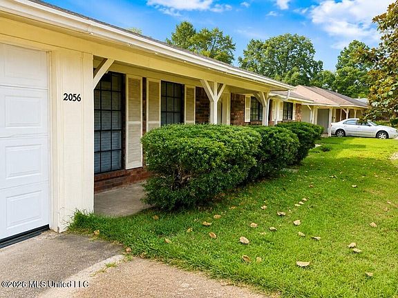 2nd image of 2056 Monaco St