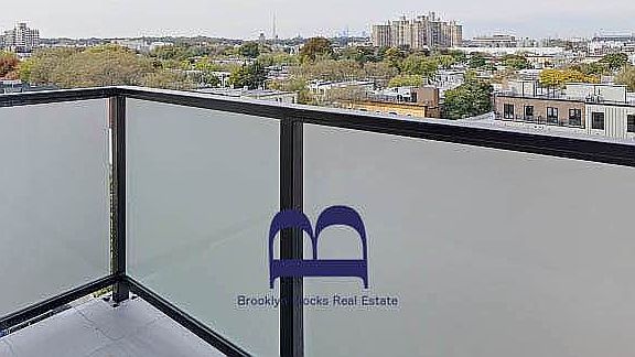5th image of 235 Hawthorne St #4B