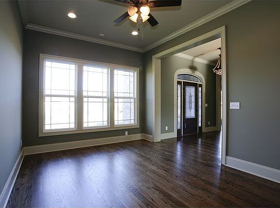 3rd image of 2999 McLemore Cir